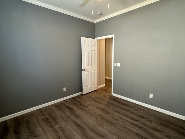 Building Photo - 4560 E Murrieta Rd