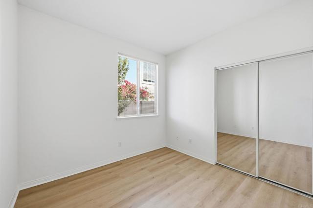 Building Photo - 1359 Sparrow Rd