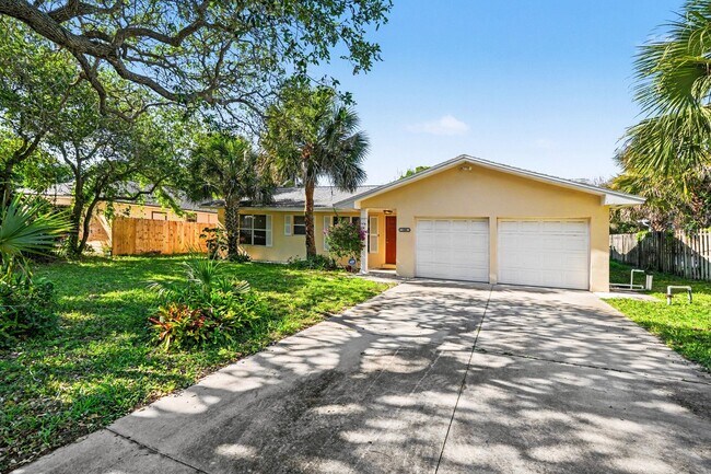 Building Photo - 108 Delvalle St