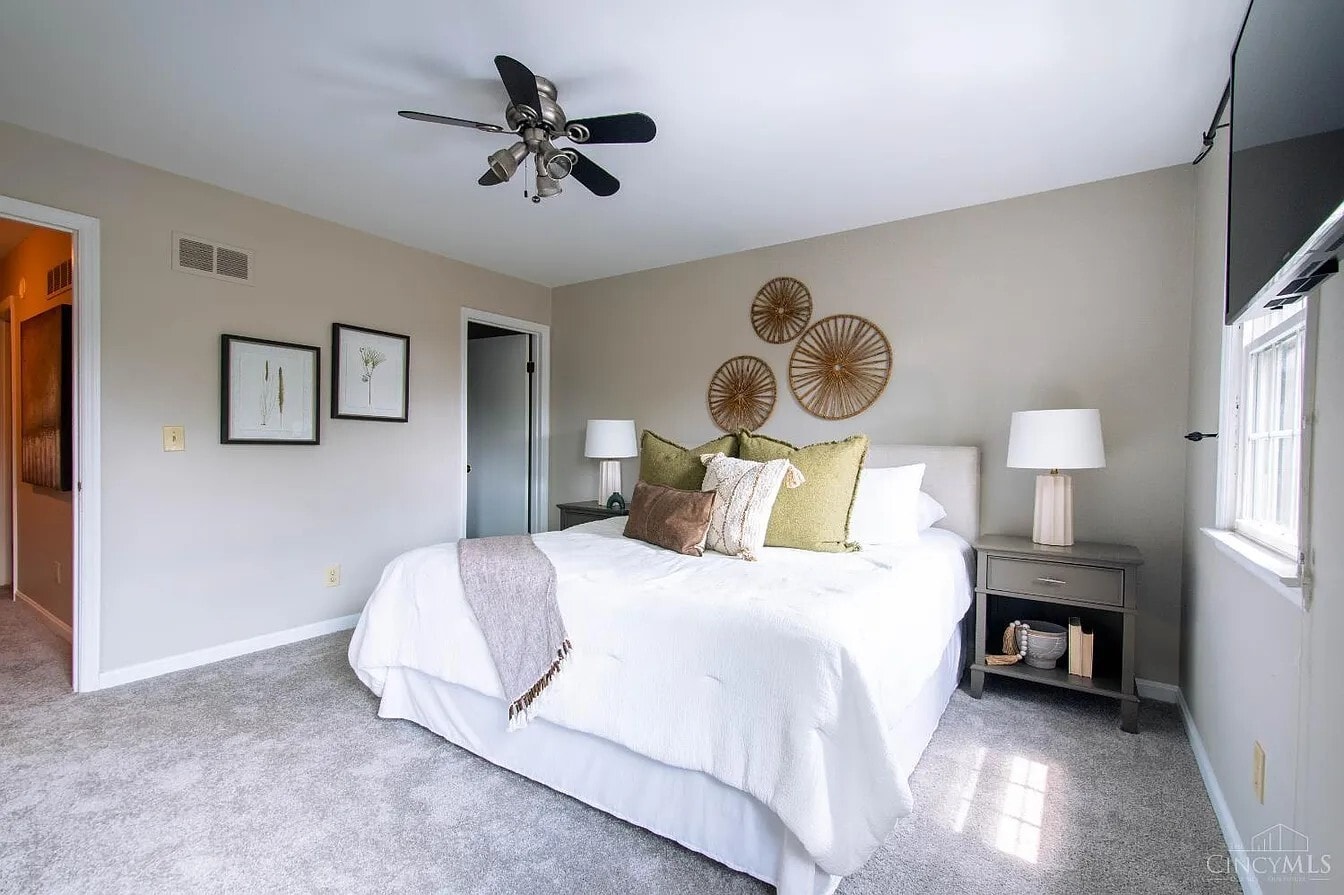 Building Photo - 9767 Bunker Hill Ln