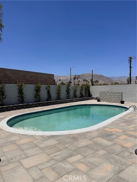Building Photo - 43815 Marigold Dr