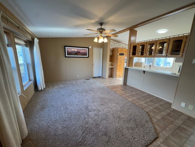 Building Photo - Comfortable 2-Bed, 1-Bath Home in Reed Point – RV Park Location