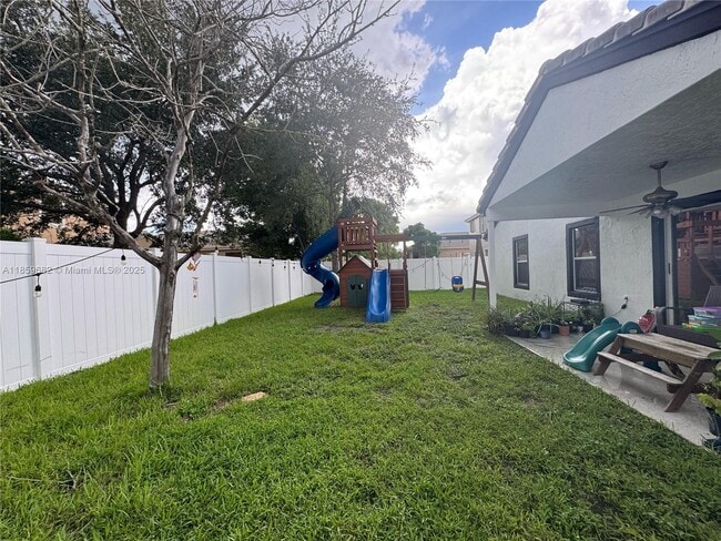Building Photo - 1642 NW 143rd Way