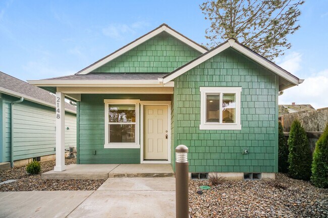 Building Photo - Stunning New Construction 1 Bedroom Cottages