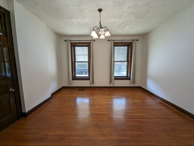 Building Photo - 2630 Oregon Ave