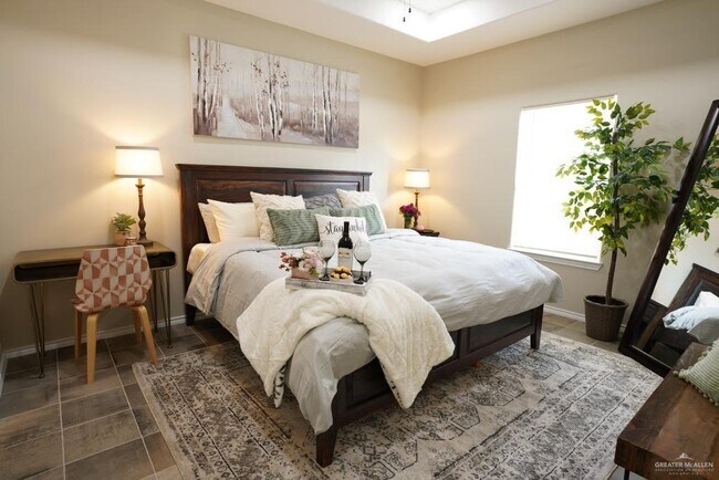 Building Photo - 26 N 59th St