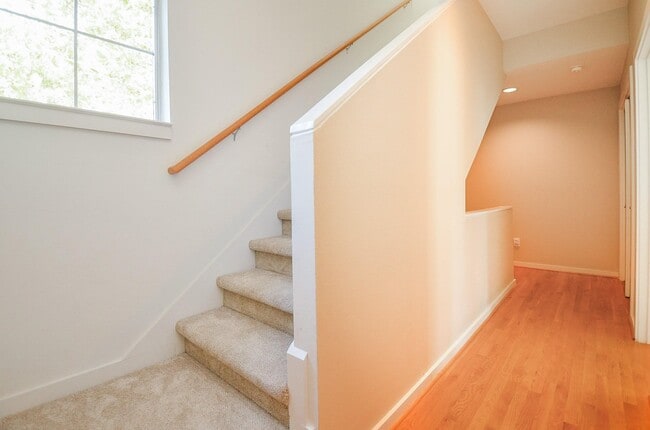 Building Photo - 1116 Columbus St