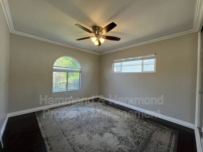 Building Photo - 15358 Leadwell St