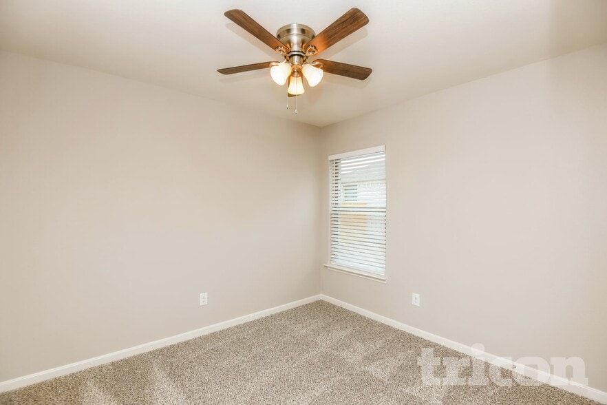 Building Photo - 300 Micah Ln