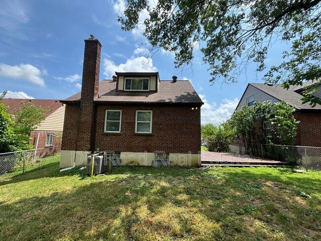 Building Photo - 3330 Van Zandt Dr