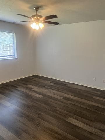 Building Photo - 532 Canary Ln