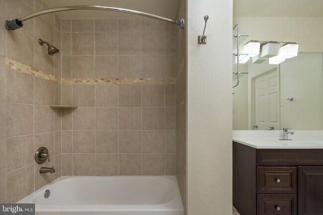 Building Photo - 3309 Wyndham Cir
