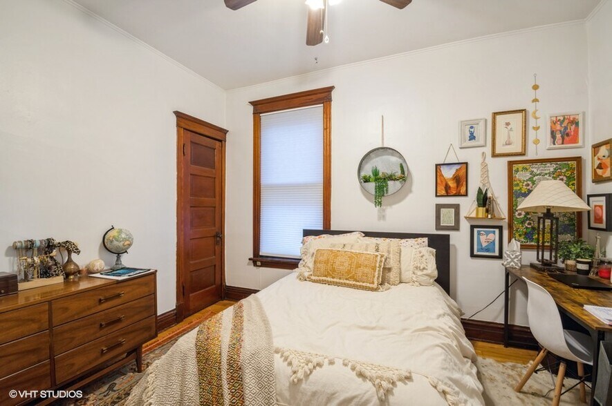 Middle Bedroom - 1233 W Newport Ave