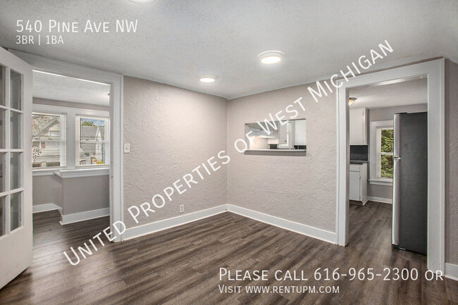 Building Photo - Available Now | 3 Bed 1 Bath Apartment in ...