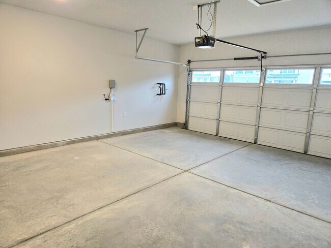 Building Photo - 4828 Southwind Rd