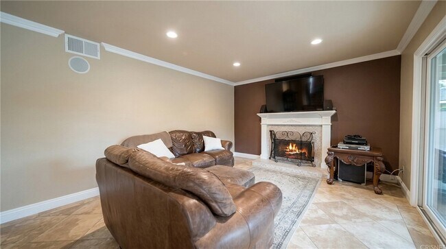 Building Photo - 2685 Placerville Ct