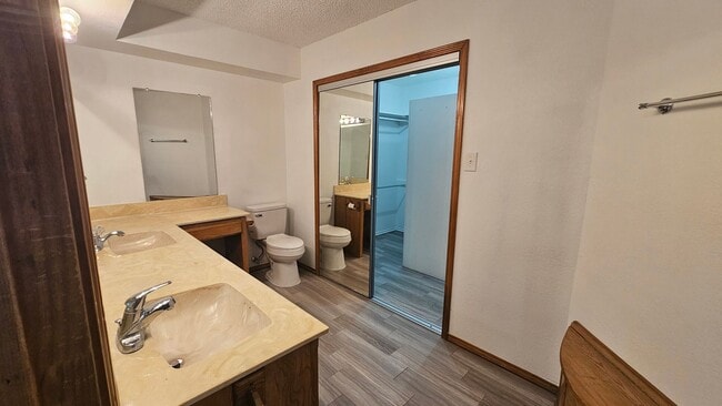 Building Photo - 1700 Kendolph Dr