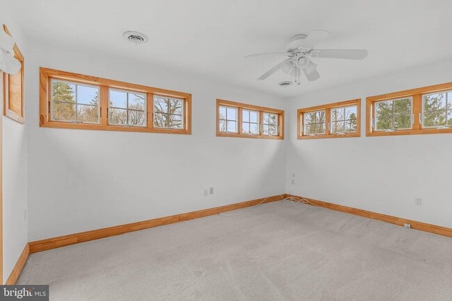 Building Photo - 217 N Providence Rd