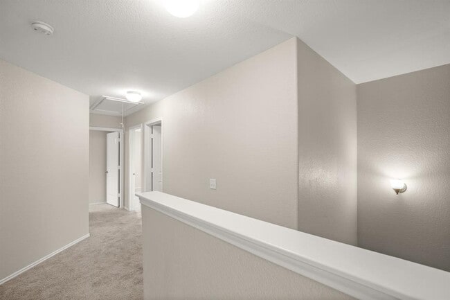Building Photo - 7120 Razors Edge Dr