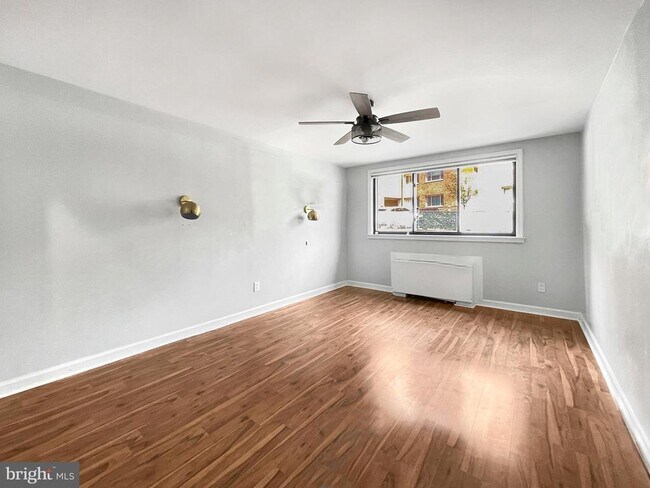Building Photo - 2725 39th St NW