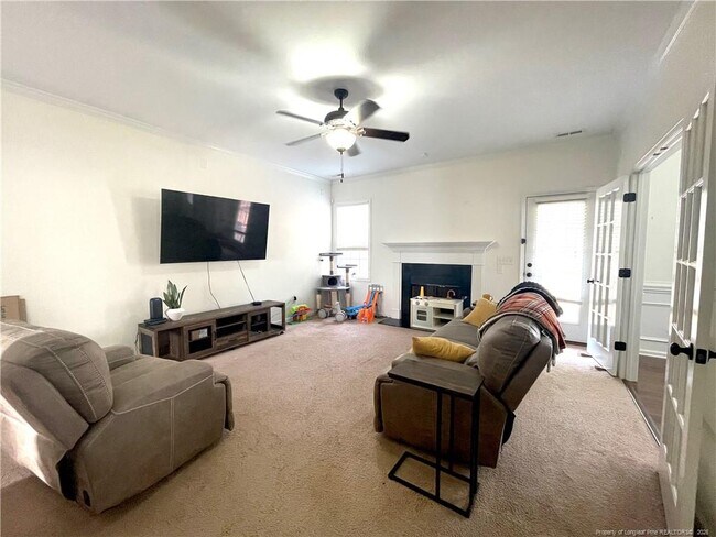 Building Photo - 352 Old Field Loop