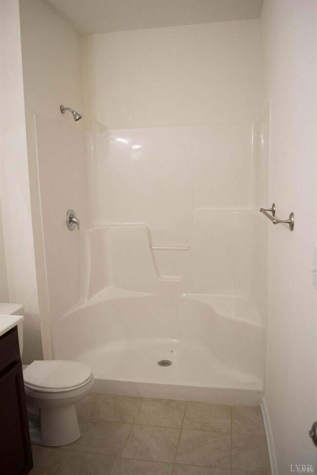 Building Photo - 105 Red Maple Ct