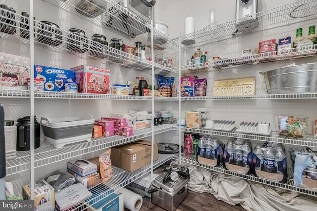 Building Photo - 11411 Tolkien Ave