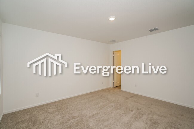 Building Photo - 1116 Tufted Dr