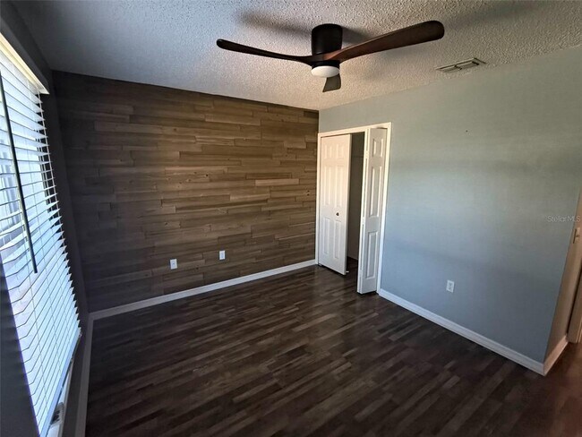 Building Photo - 177 Ryberry Dr