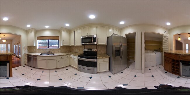 Building Photo - 11711 Memorial Dr