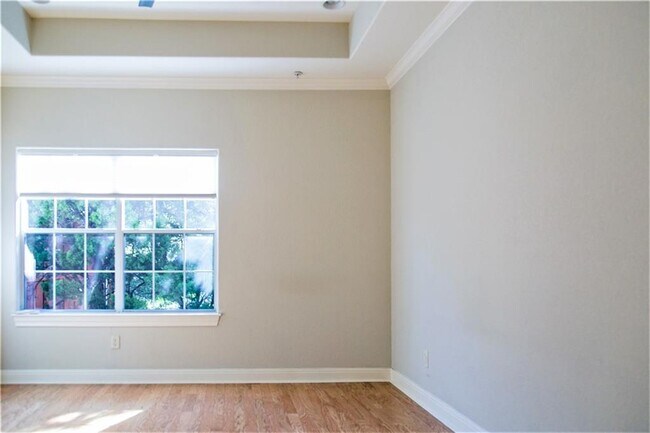 Building Photo - 10300 Morado Cove