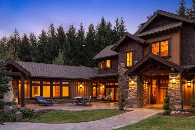 Building Photo - Luxury Living in Tumble Creek