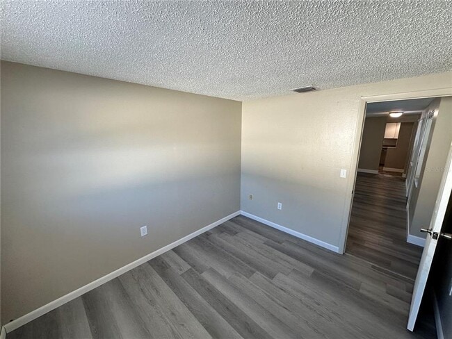 Building Photo - 6213 33rd Ave Cir W