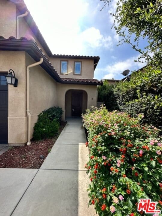 Building Photo - 17032 Cantlay St