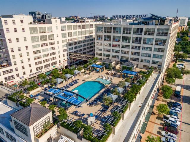 Building Photo - 2600 W 7th St