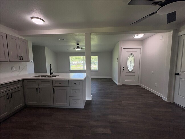 Building Photo - 55 Periwinkle Ct
