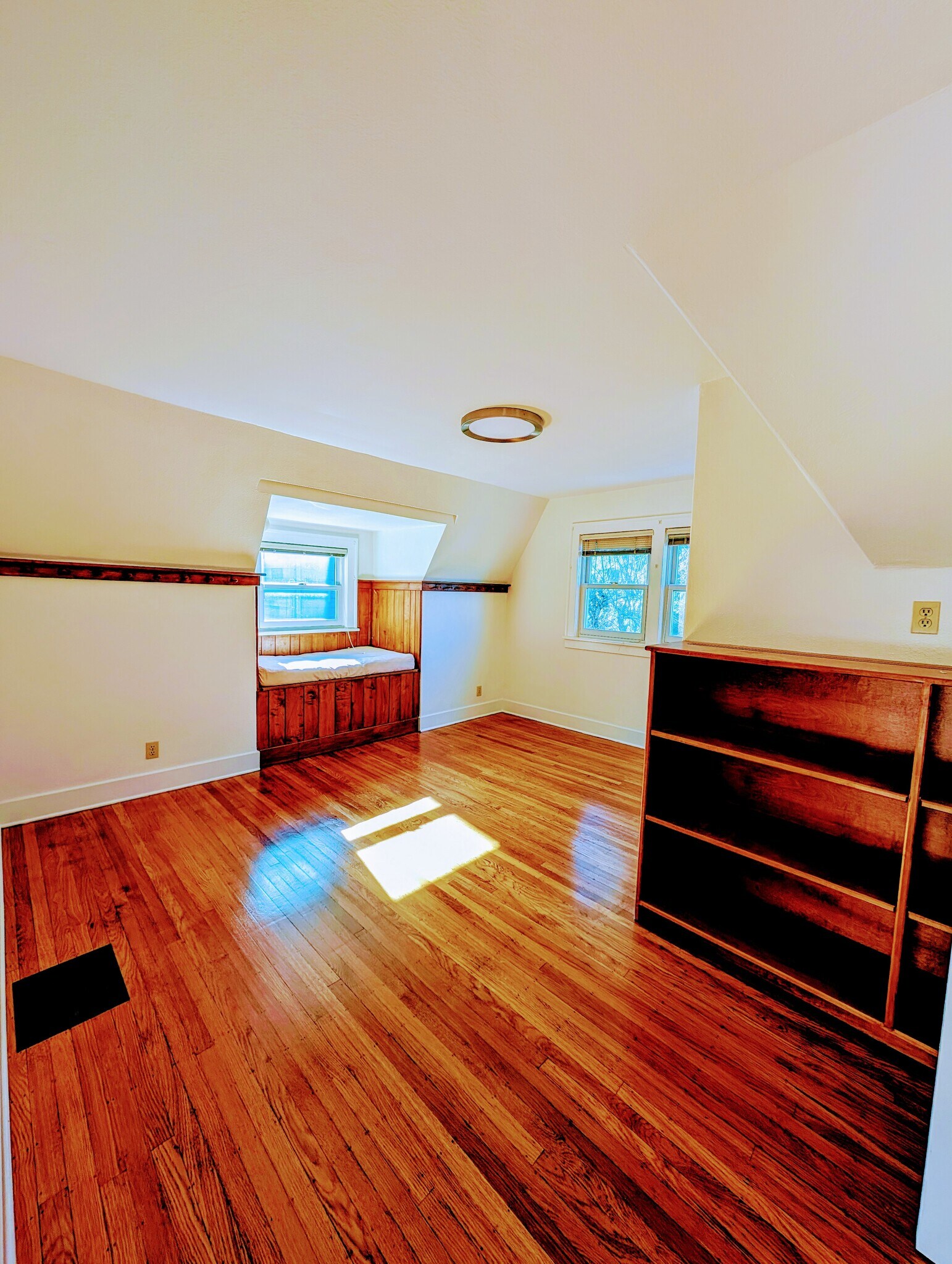 Upstairs bedroom 2 - 2543 NE 31st Ave