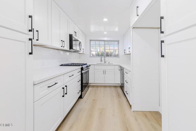 Building Photo - 19314 Valerio St