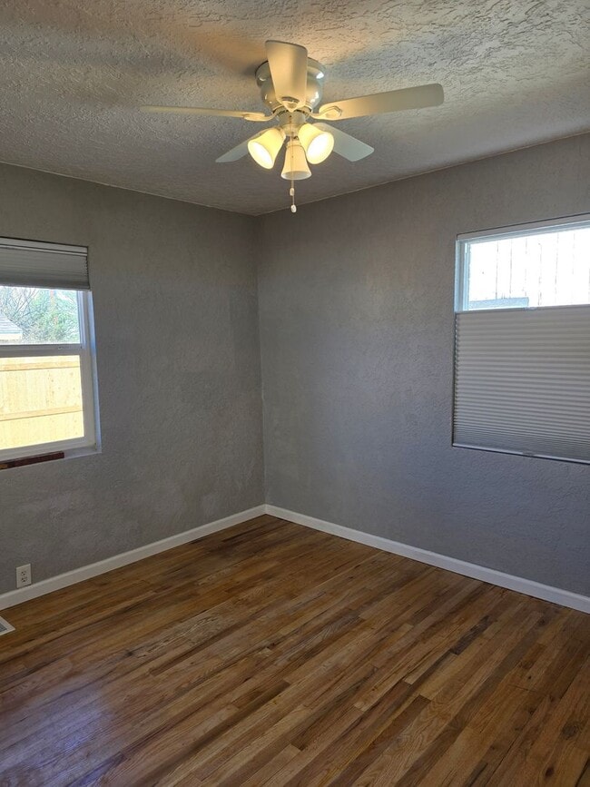 Building Photo - Pet Friendly & Steps Away From Idlewild Park and River!