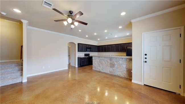 Building Photo - 117 Kimber