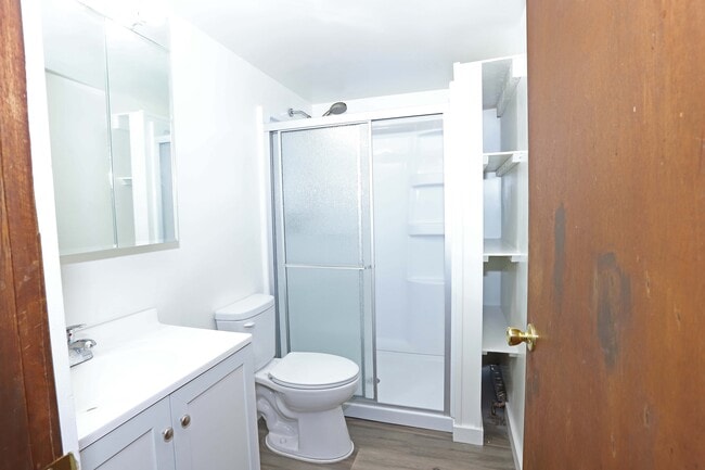 Building Photo - New Lisbon 4 Plex