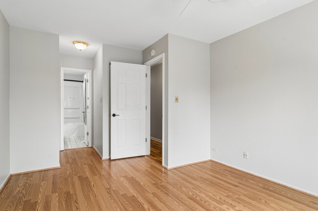 Building Photo - 452 Kennedy Pl