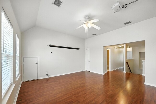 Building Photo - 14743 Daneway Dr