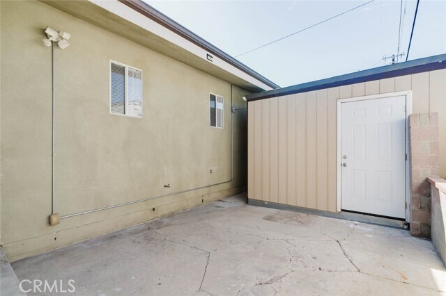 Building Photo - 7947 Woodman Ave