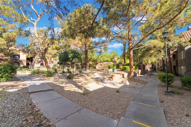 Building Photo - 2200 S Fort Apache Rd
