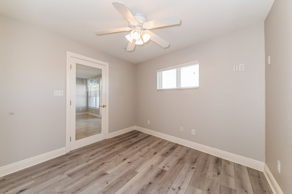 Building Photo - 2228 Treehaven Cir