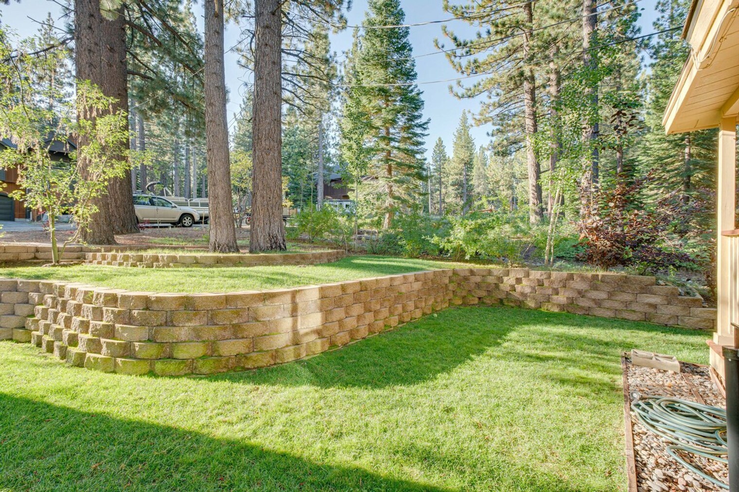 Building Photo - 932 Kiowa Dr