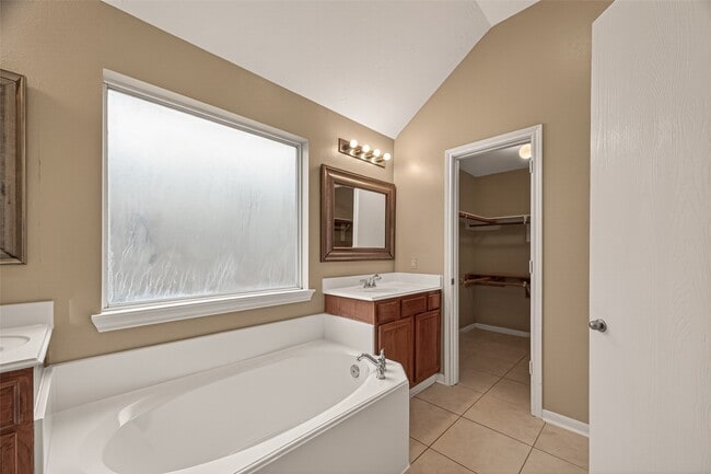 Building Photo - 9022 Clearwood Landing Blvd