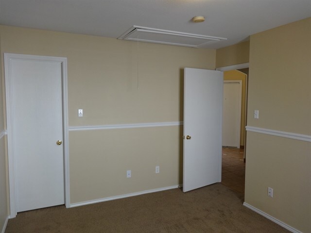 Building Photo - 904 Western Pass