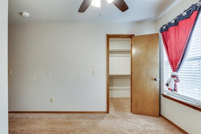 Building Photo - 1046 Phils Way